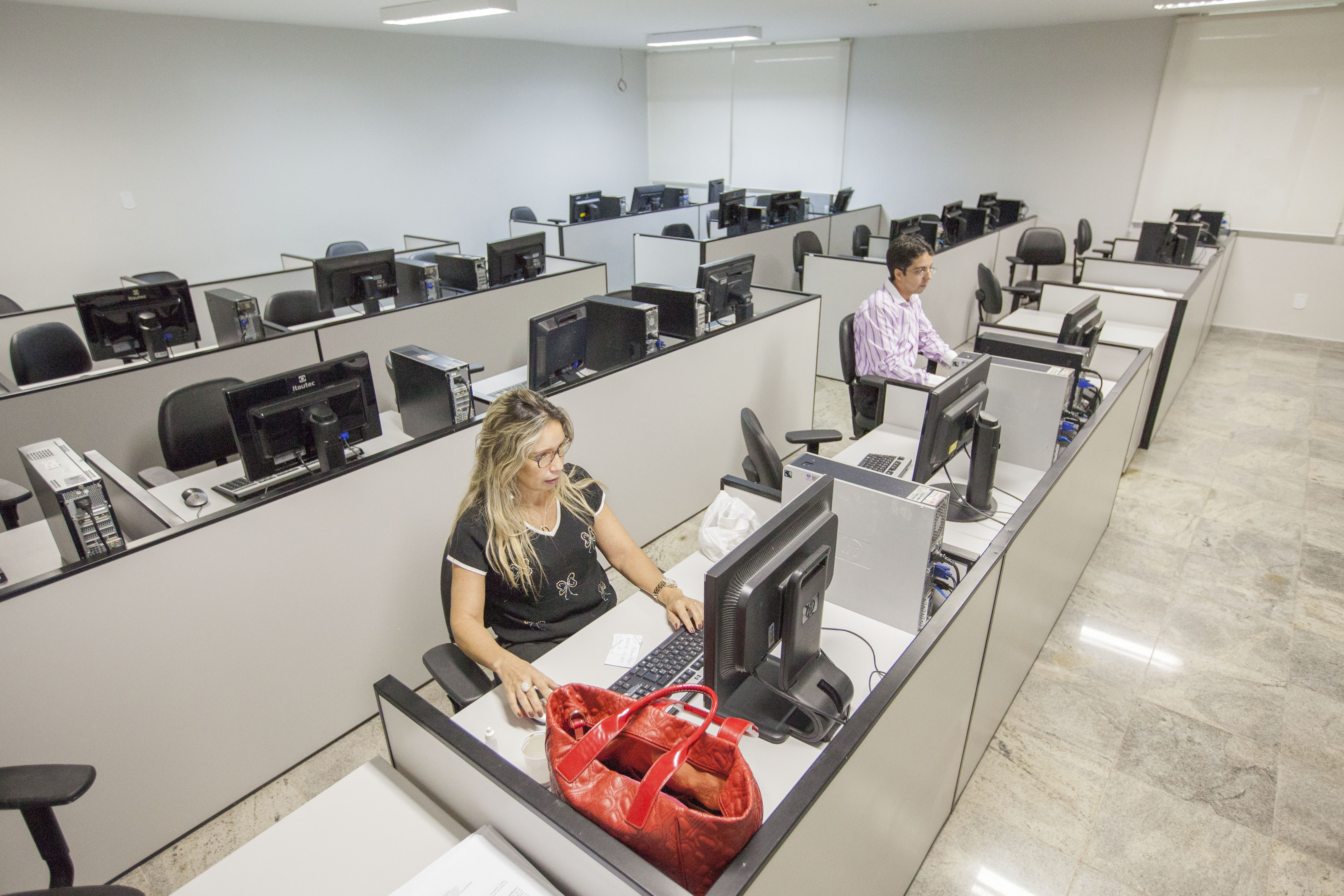 Laboratório de informática foi ampliado e recebeu novos computadores